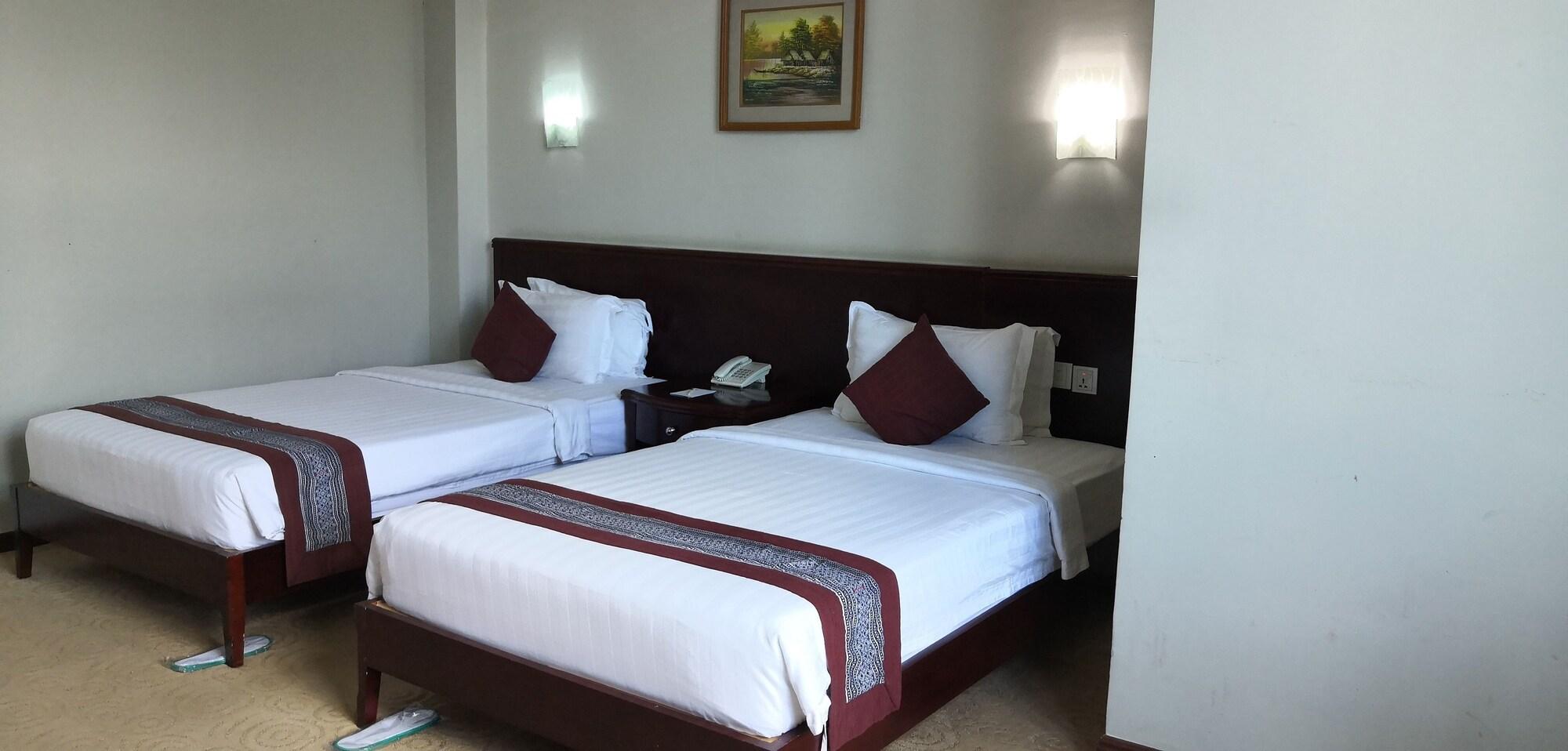 Green Leaf Hotel Yangon Exterior photo