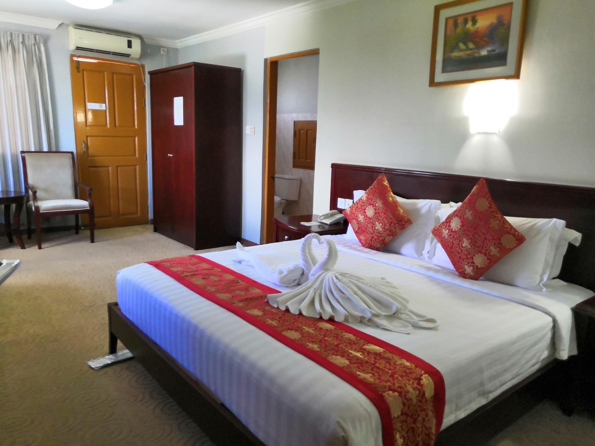 Green Leaf Hotel Yangon Exterior photo