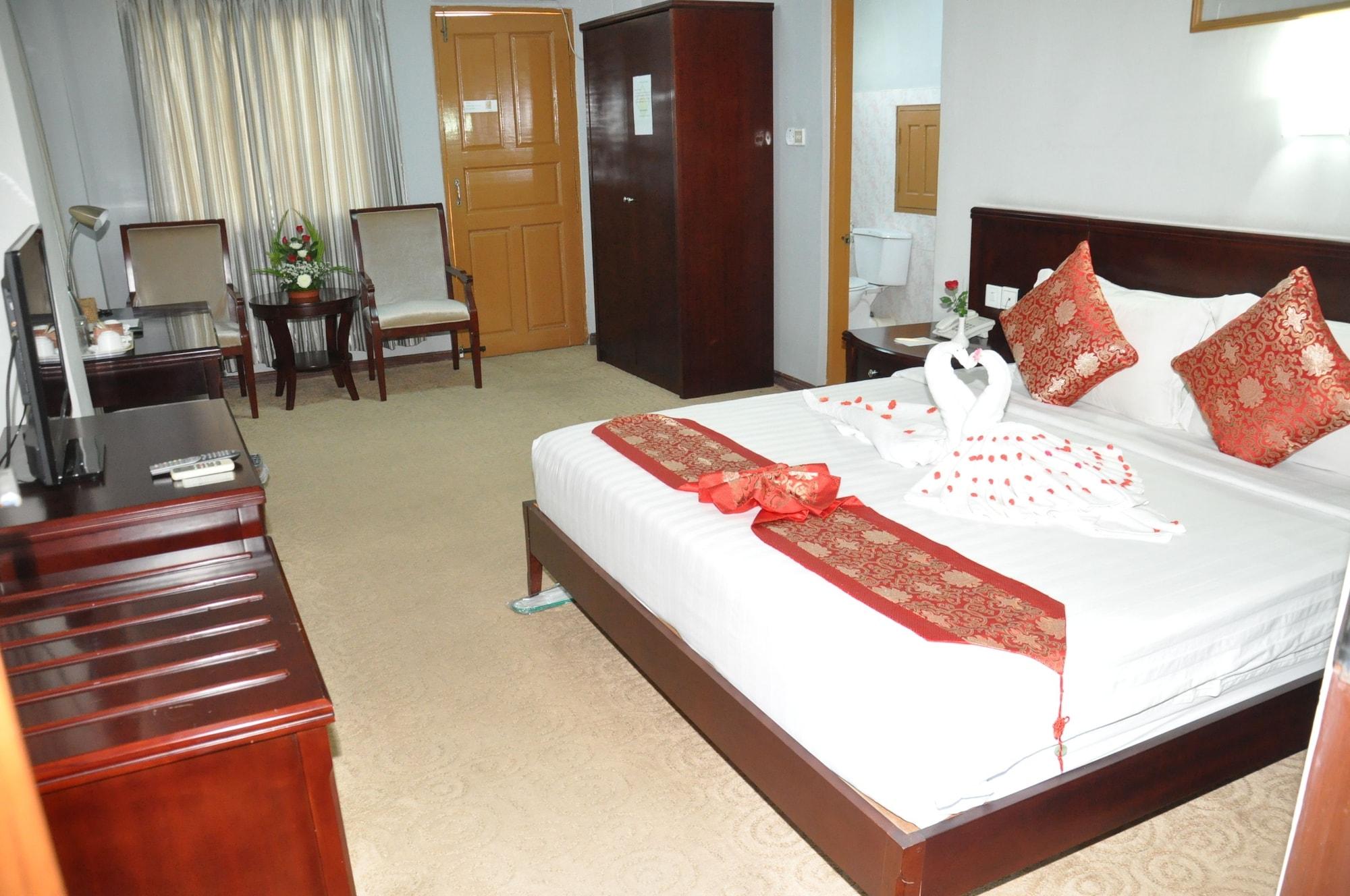 Green Leaf Hotel Yangon Exterior photo
