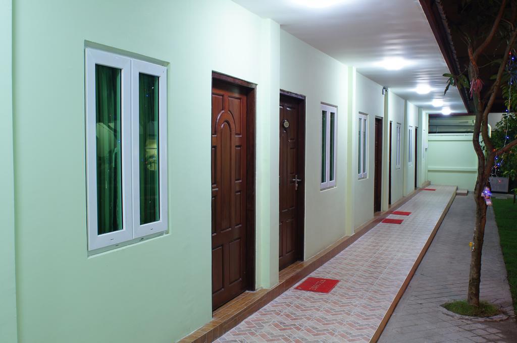 Green Leaf Hotel Yangon Exterior photo