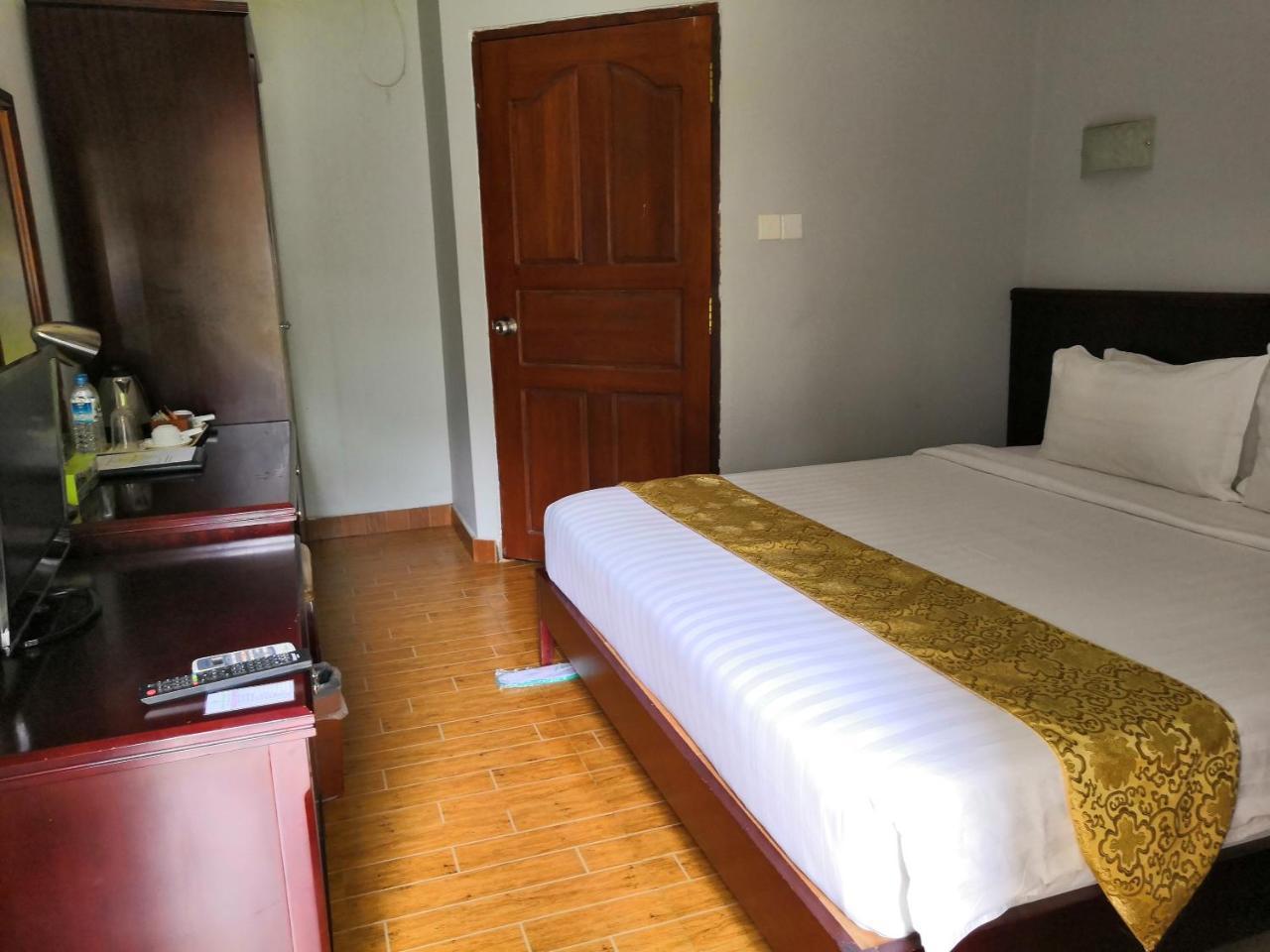 Green Leaf Hotel Yangon Exterior photo