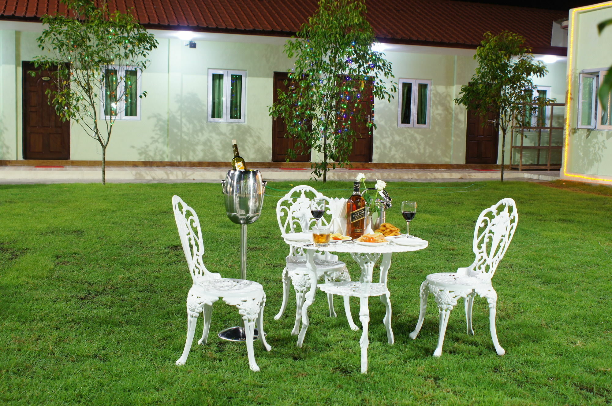 Green Leaf Hotel Yangon Exterior photo